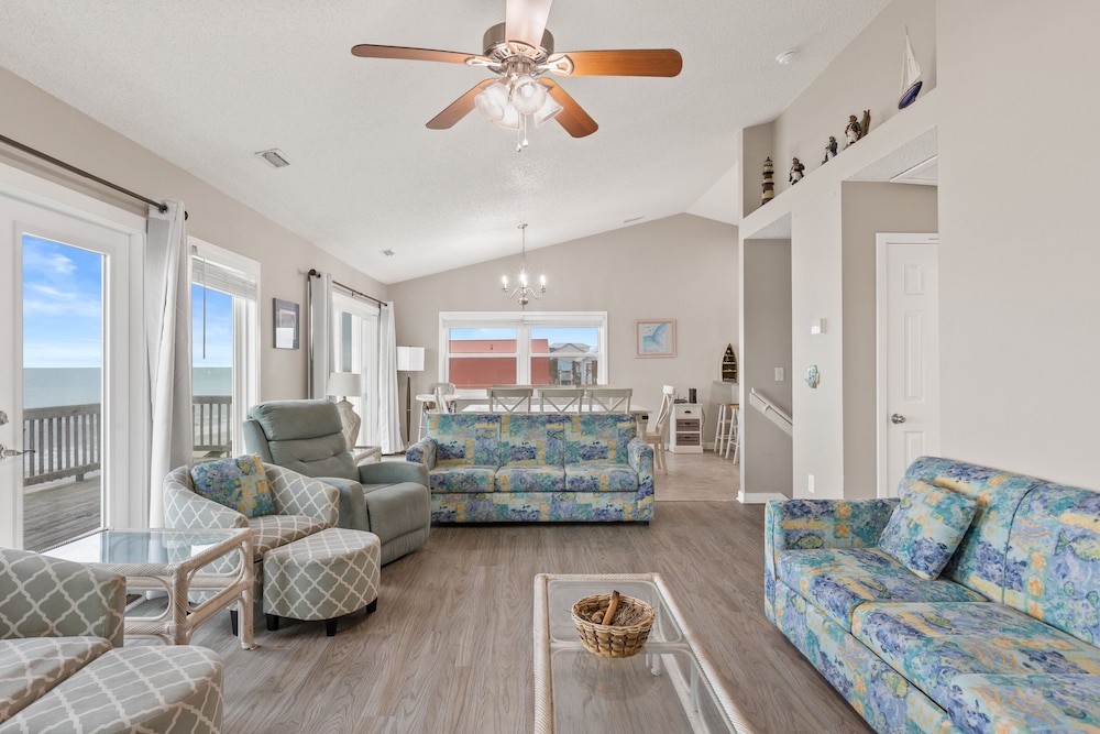 Renegade by Topsail Realty