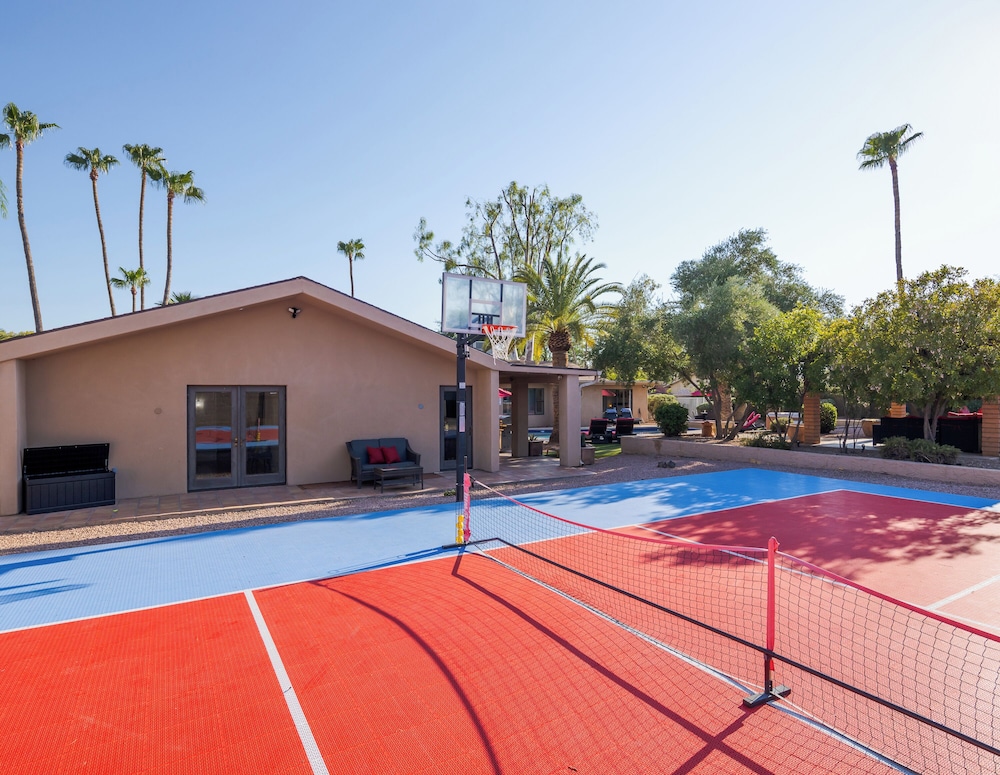 Sunset Palms-pool, Spa & Sports Court-scottsdale