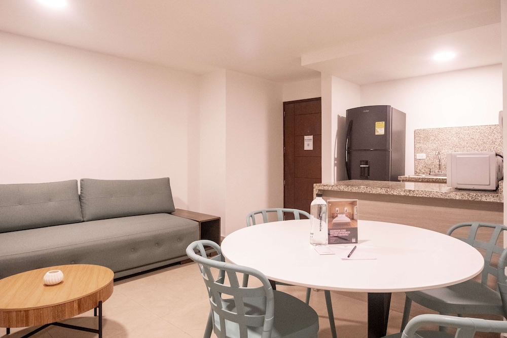 w Glorious 2BR w AC in Cartagena
