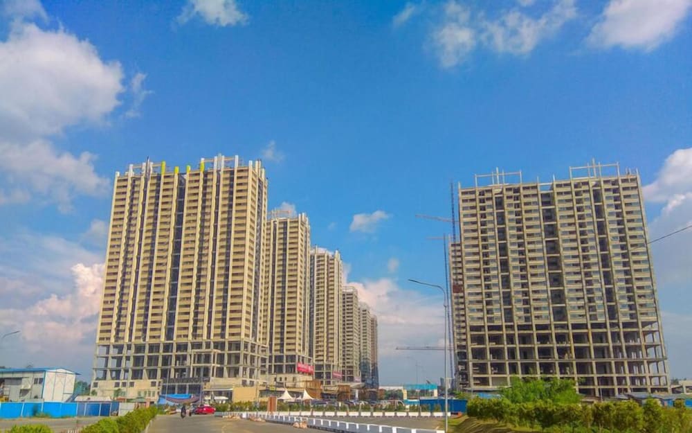 New Furnished 2BR with Office Room at Meikarta Apartment