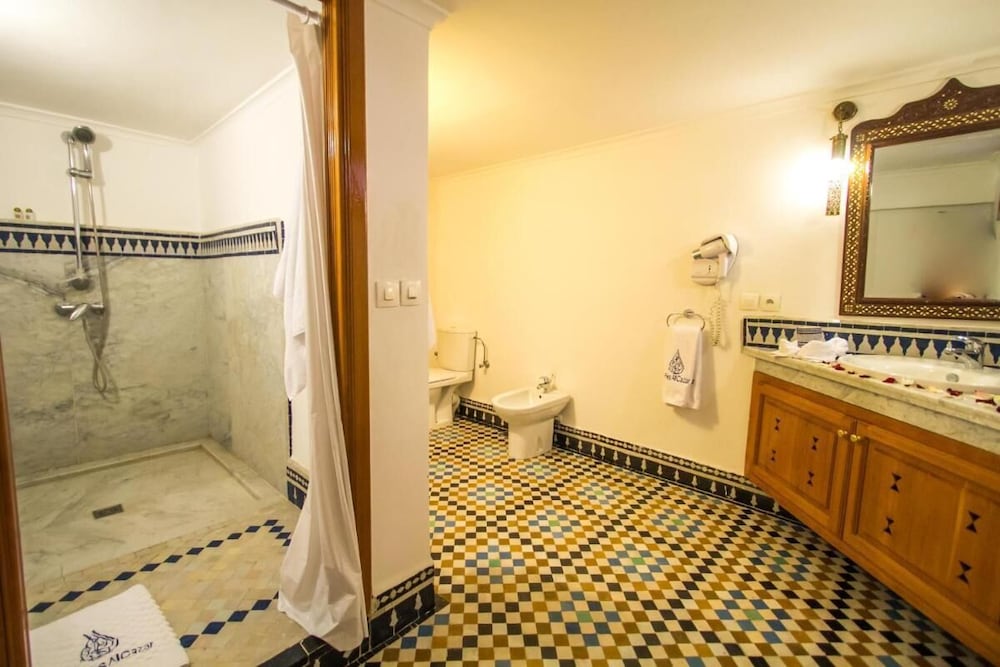 Room in B&B - Riad Authentic Palace & Spa - Suite Andalouse