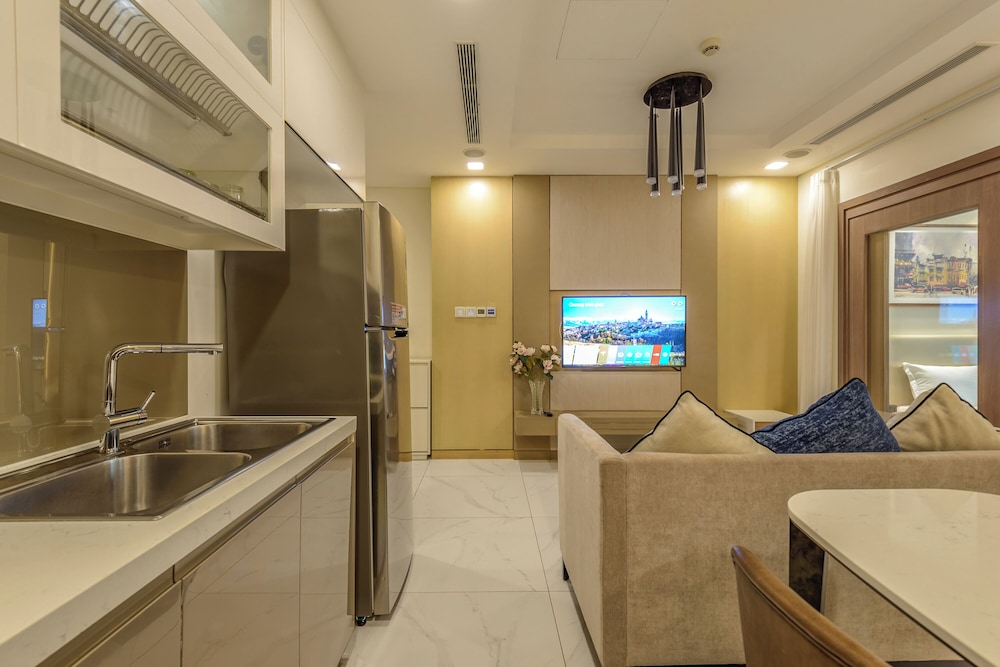 Landmark 81 & Vinhomes - ZEN Saigon Citypoint.