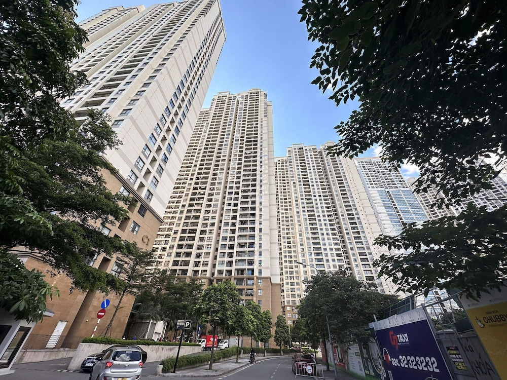 TIL Vinhomes D'capitale Elegance Suites
