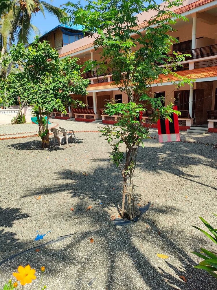 HOTEL COCO BECH KOVALAM AYURVEDIC RESORT