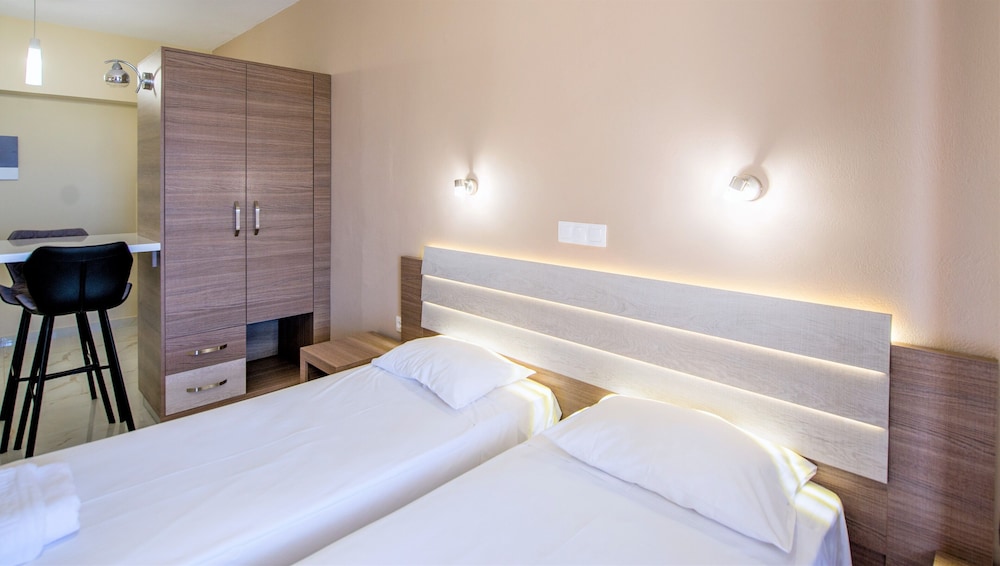 Dionysos Apartments