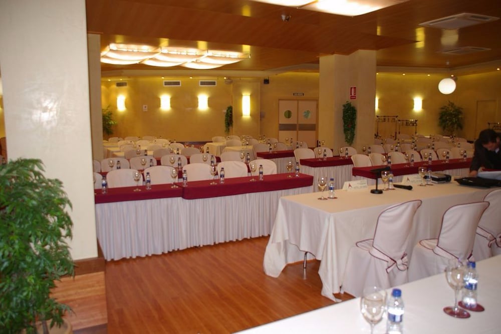 meeting & event spaces