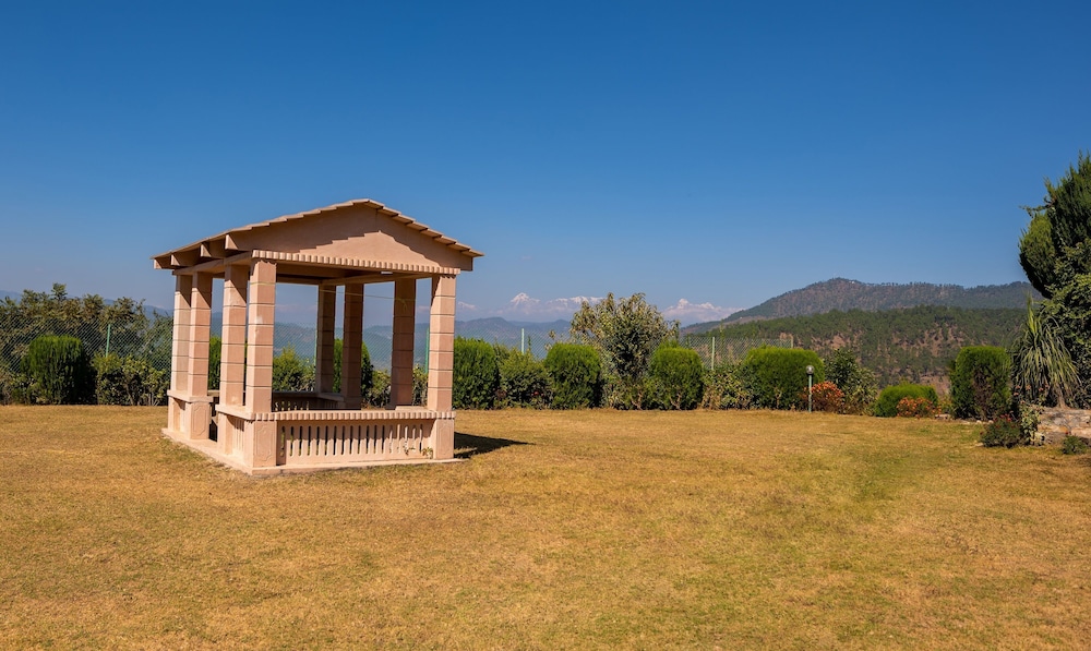 BluSalzz Homes - The Himalayan Bungalow, Almora - Uttarakhand