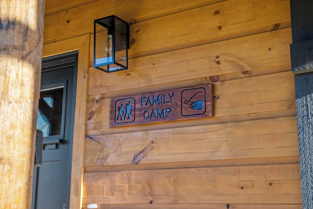 Family Camp Home for 17