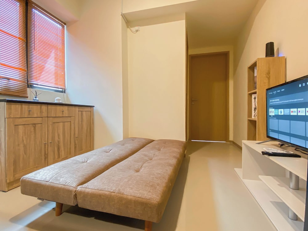 Brand New 1Br With Working Room At Meikarta Apartment