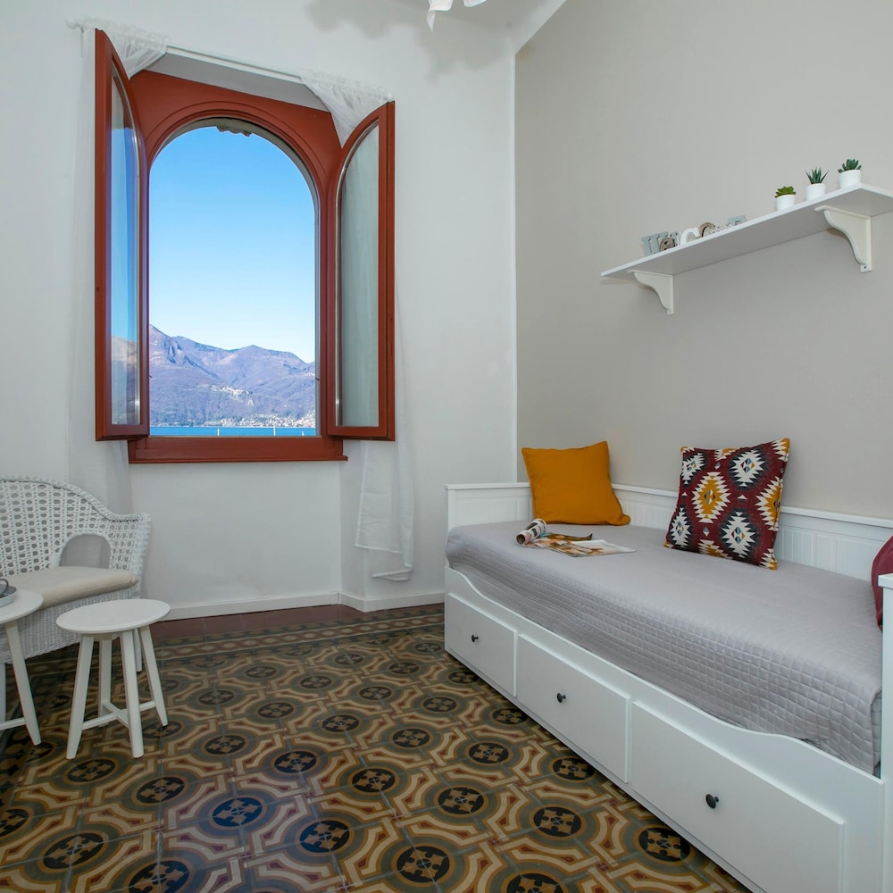 Residenza Gardenia Lake View Luino Center view 5