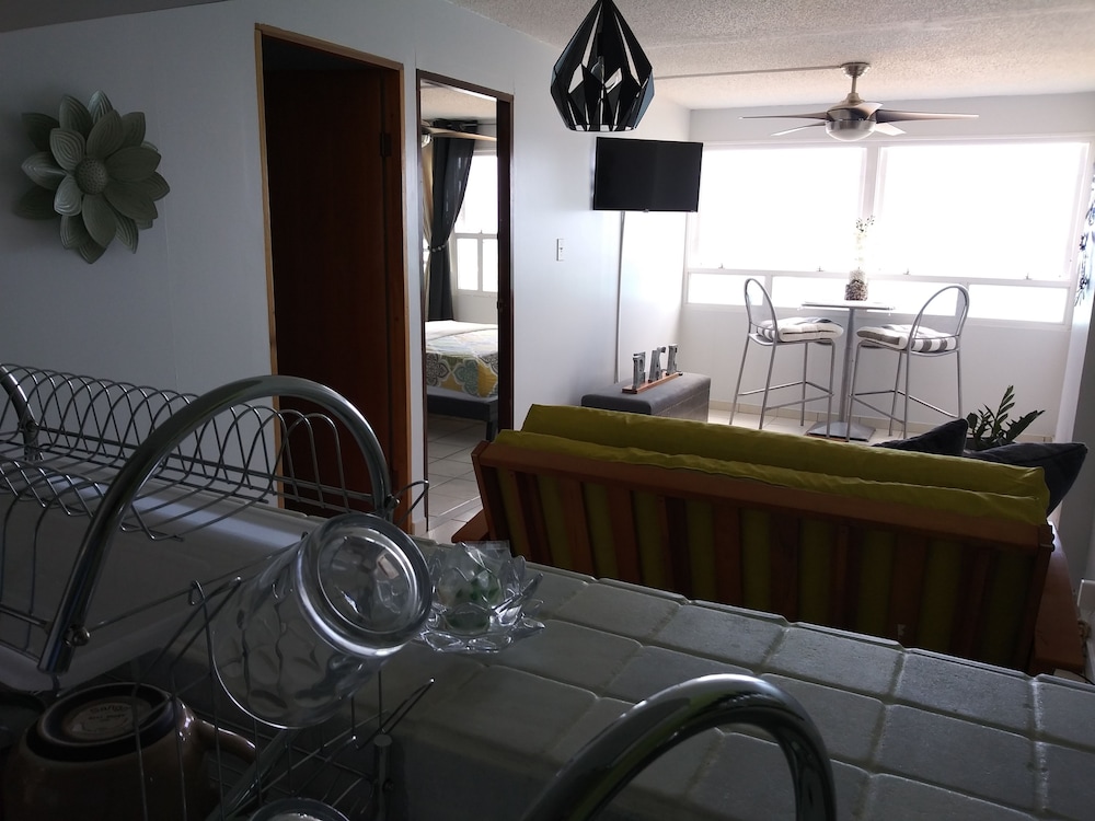 Breezy Beachfront apt. View of Paradise view 5