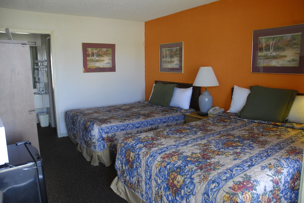 Emporia Vacations - America's Best Inns  Suites - Property Image 21