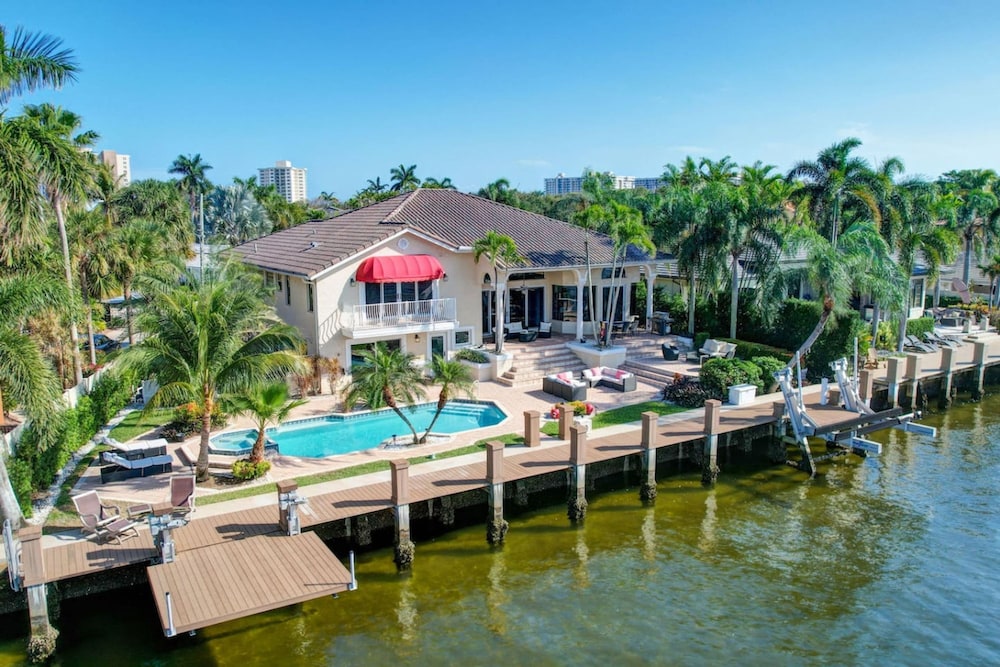Serenity Villa Water Front