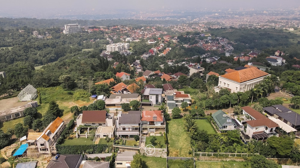 Ohara City View 5BR Villa Heated Pool and Billiard