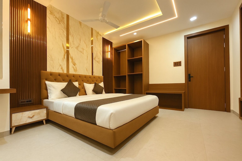 Hotel Rajshree Suites