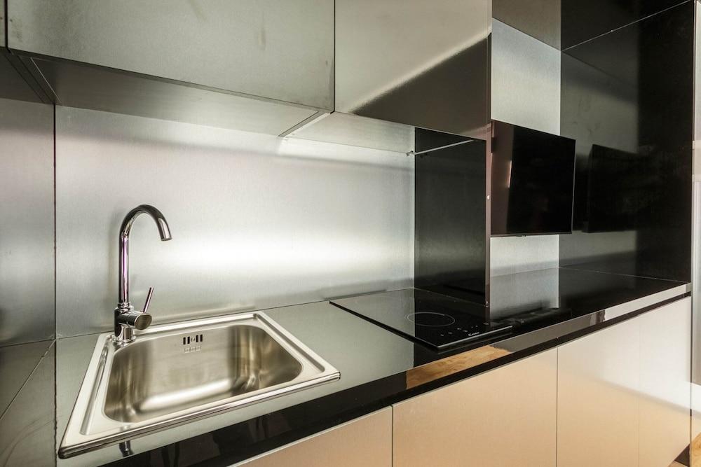 Bright Studio With gym and Coworking, Milan