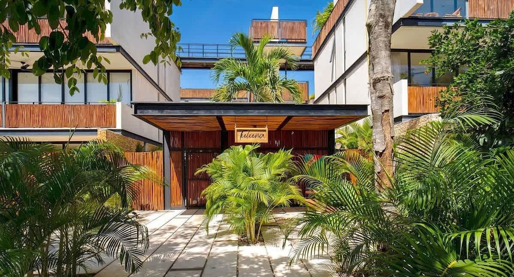 2 Br Prime Location Amazing Rooftop Pool