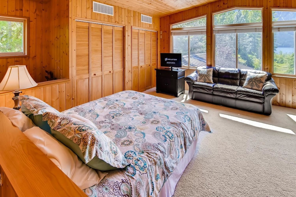 Beechwood Lakehouse