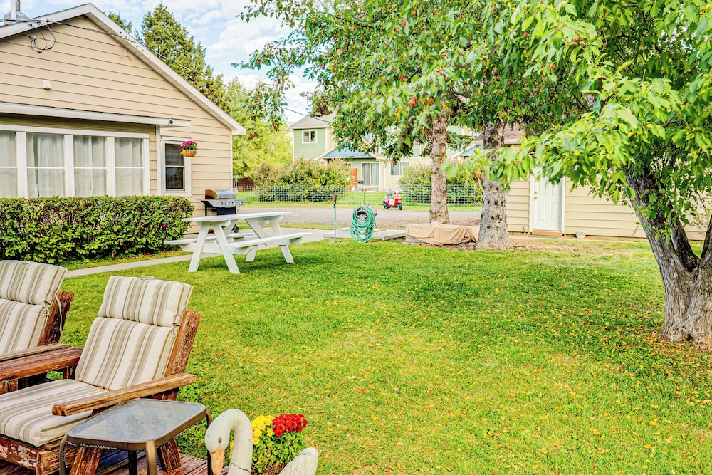 Fishing & Skiing Base! Residential Bozeman Escape