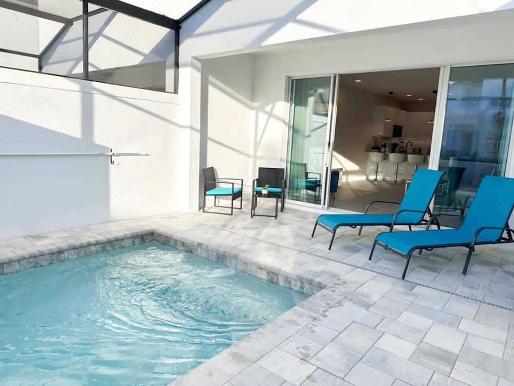 Brand New Pool Home Near Disney Resort Access