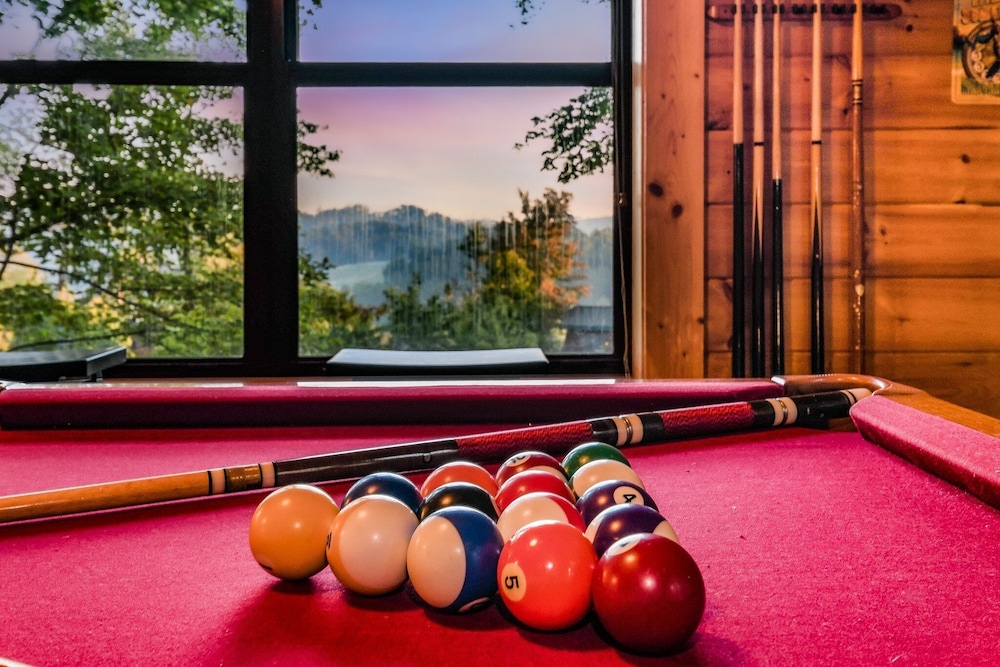 The Smoky Pines 2 Bedroom Cabin