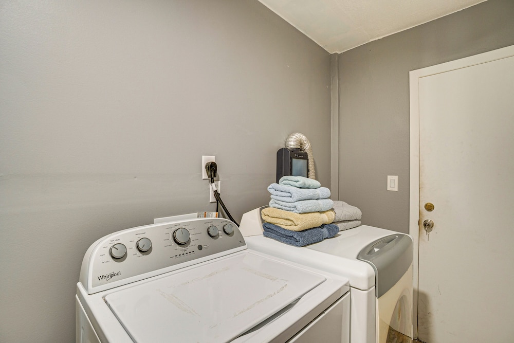 Heated Pool + Lanai: Peaceful Punta Gorda Stay