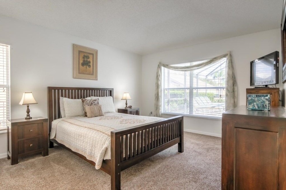 Large Pool With Game Room! 5 Bedroom Home by RedAwning view 3
