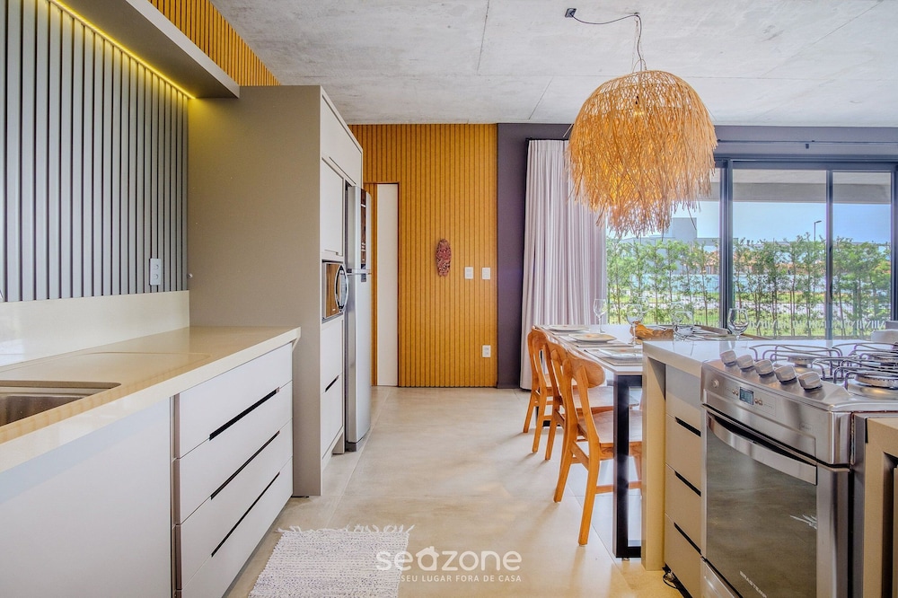 Modern House With Pool Next to Surfland Roi00