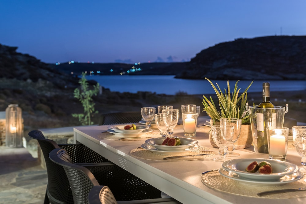 Eneos Kythnos Beach Villas
