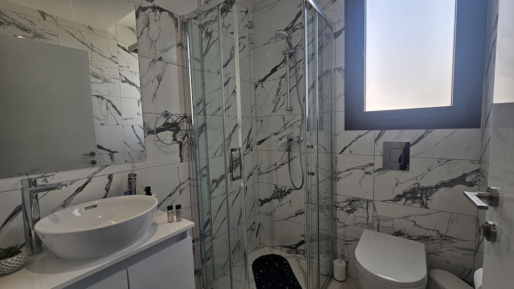 86 LCA - Stay Mackenzie Beach Luxurious Studio