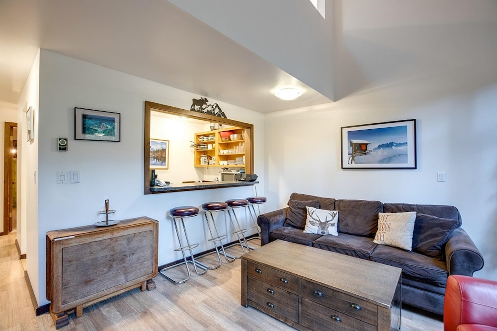 Snowater Condo 06 With Great Resort Amenities