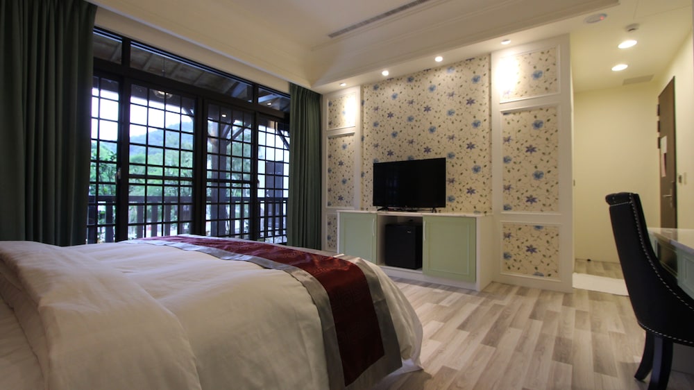 Huaman hot villa