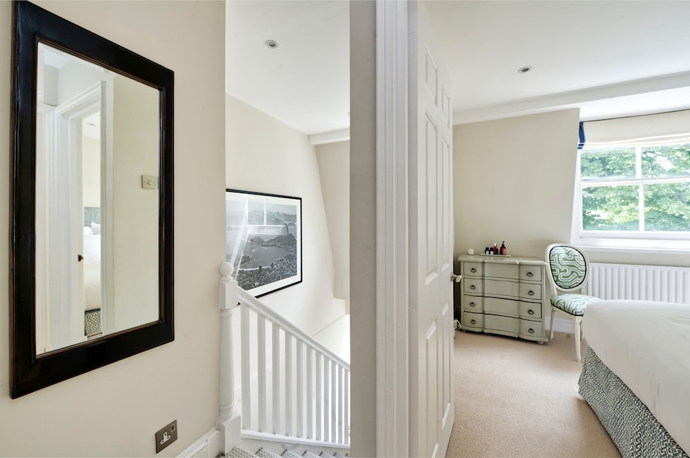 Gorgeous Modern 2 Bedroom Flat in Chelsea