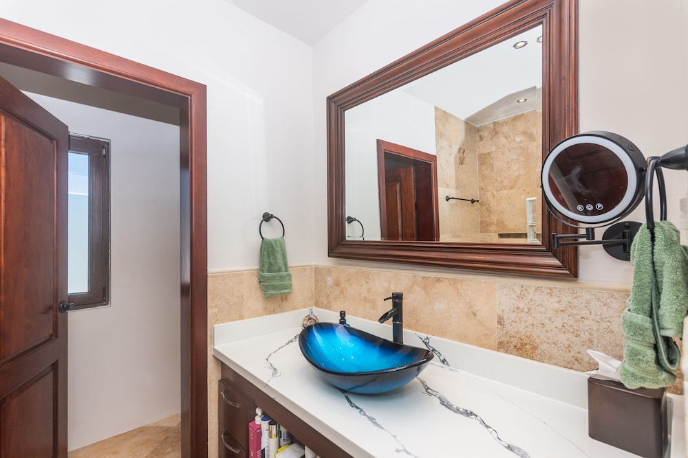 Pristine Bay 1005- Villa Loce 4 Bedroom Home