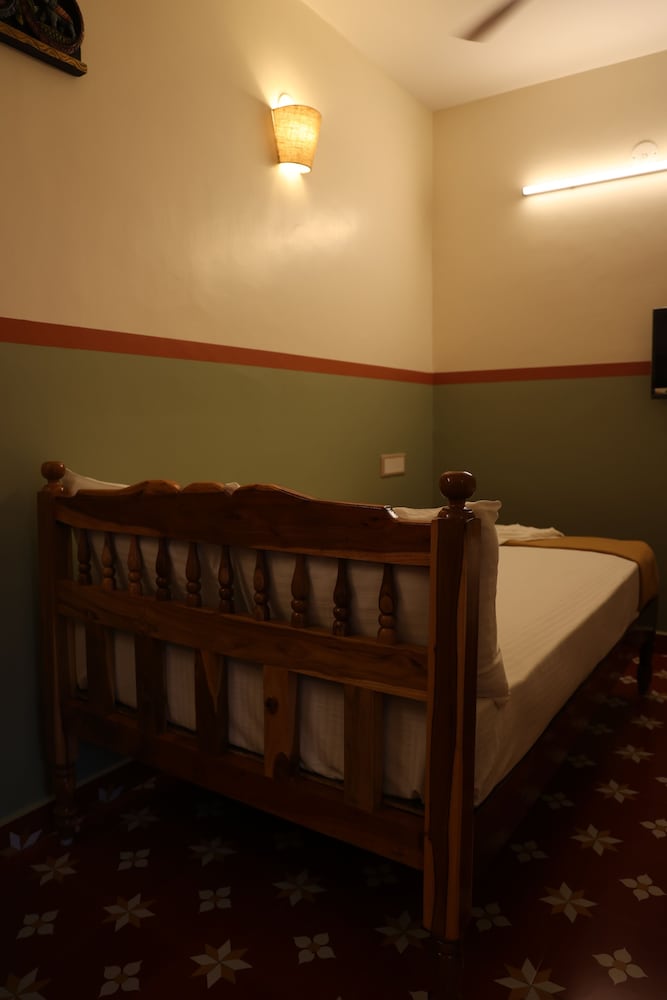 Dwaraka Guest House
