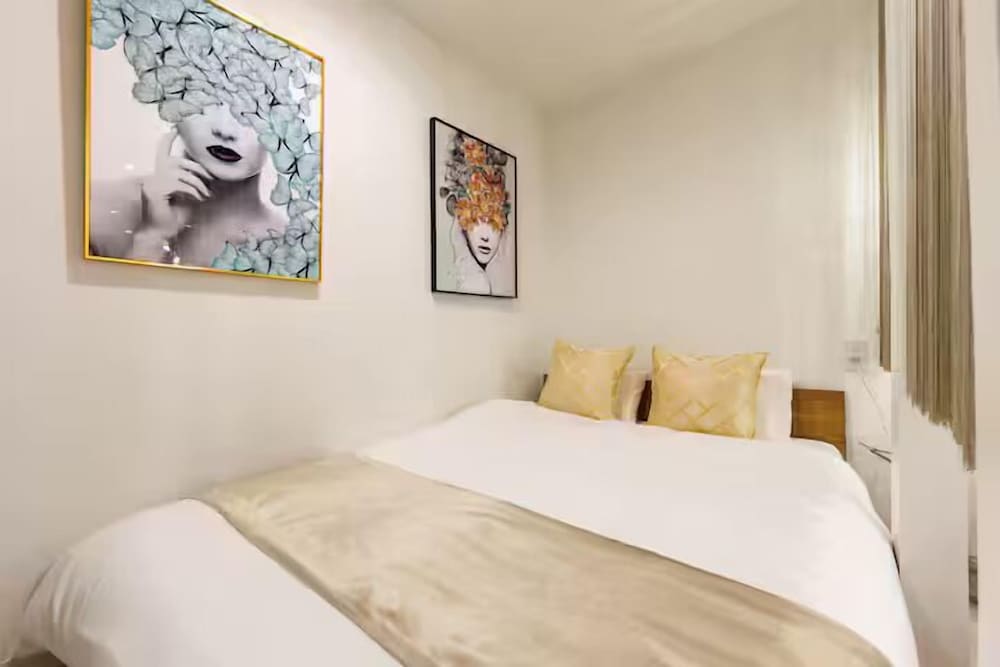 Kuromon Central Self Inn302