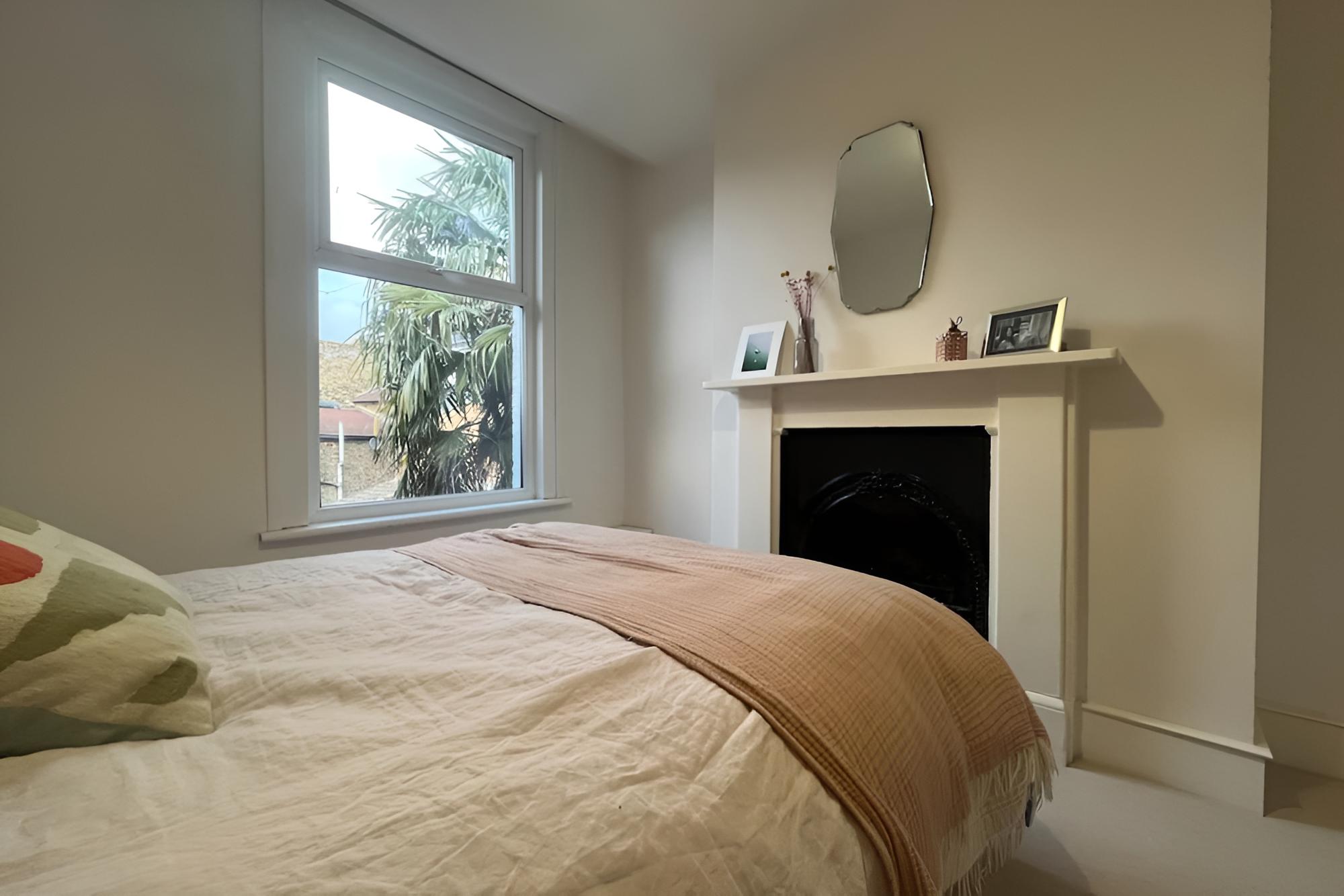 Beautiful Minimalistic 2BD House - Victoria Park