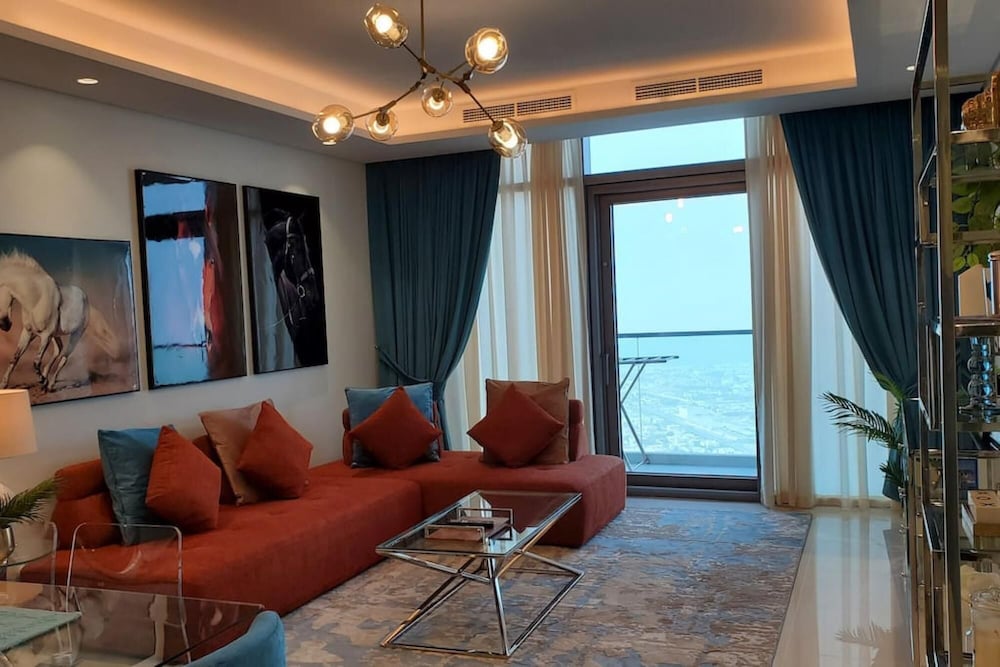 Ptr-6109 Luxury 2 BHK Paramount Midtown