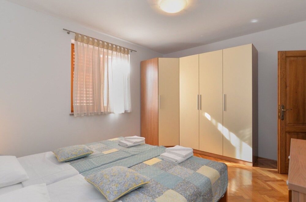 Apartment 1807 view 5