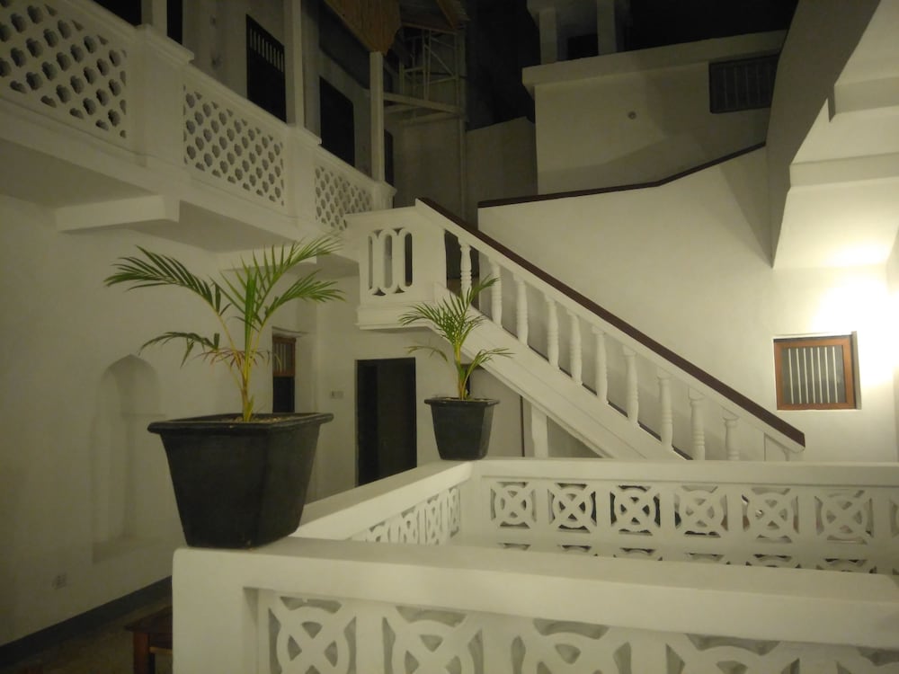 zLife Hostel