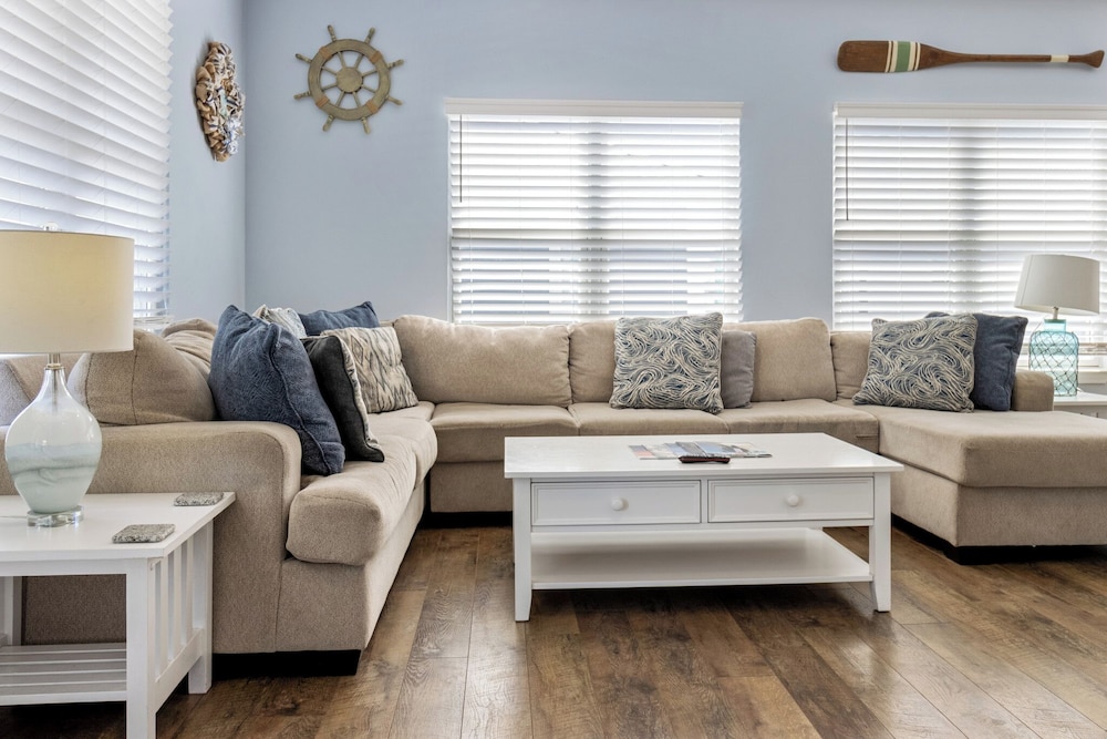 Poseidon Palace by Southern Vacation Rentals