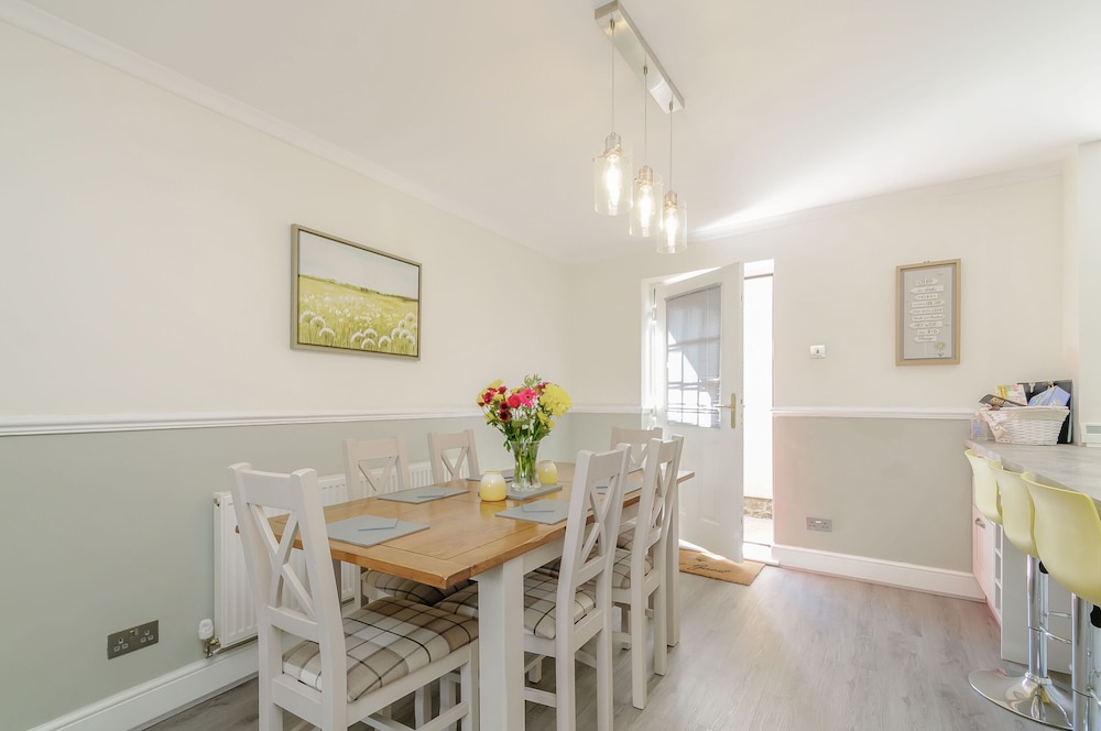 Roseberry House