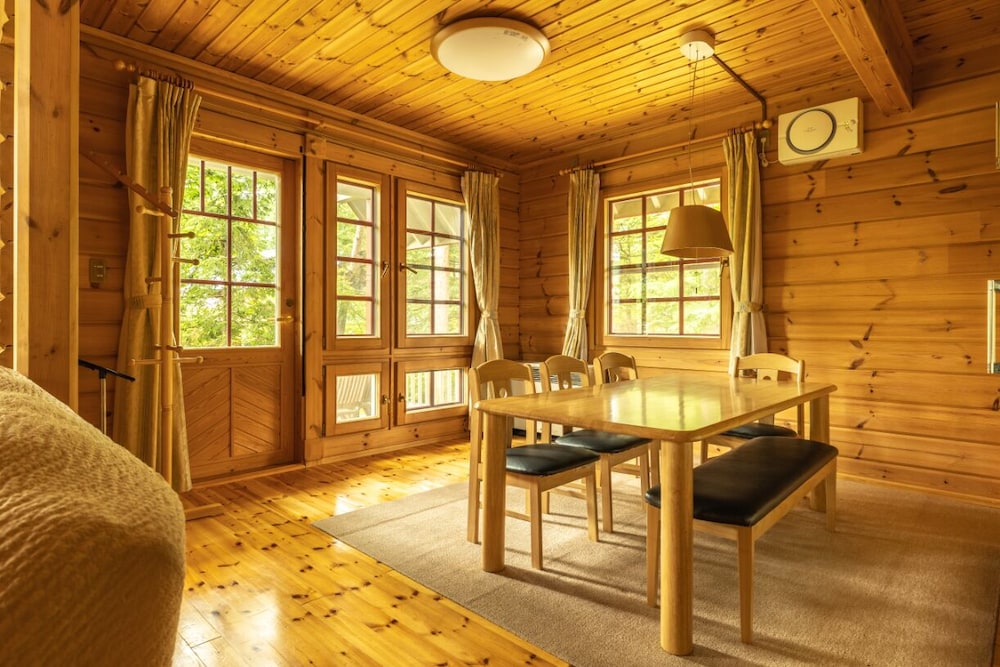 Reposer Hakuba
