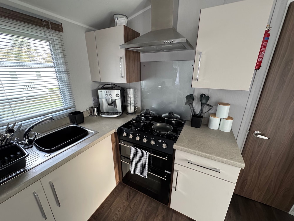 Haggerston Castle - Caravan - Sleeps 6 - Parking