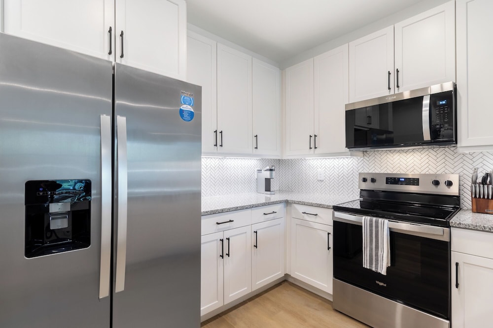 Landing Amazing 1bd, Yoga Studio, Clubhouse