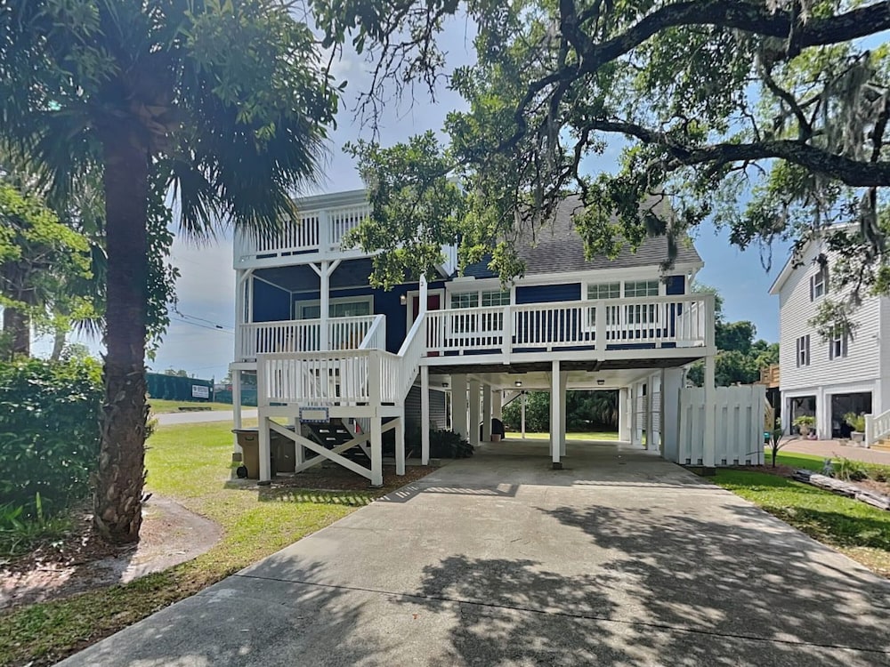 Sea Walk Cottage by Tybee Vacation Rentals