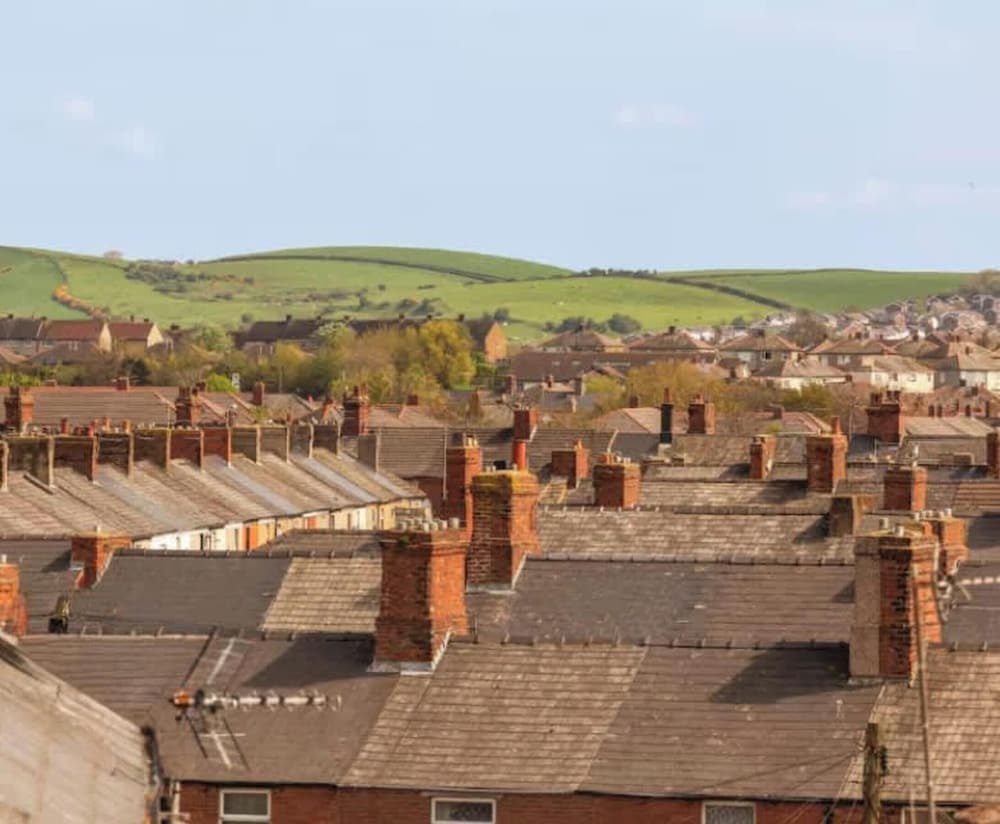 Large 4 Bed House - 4 Double Beds