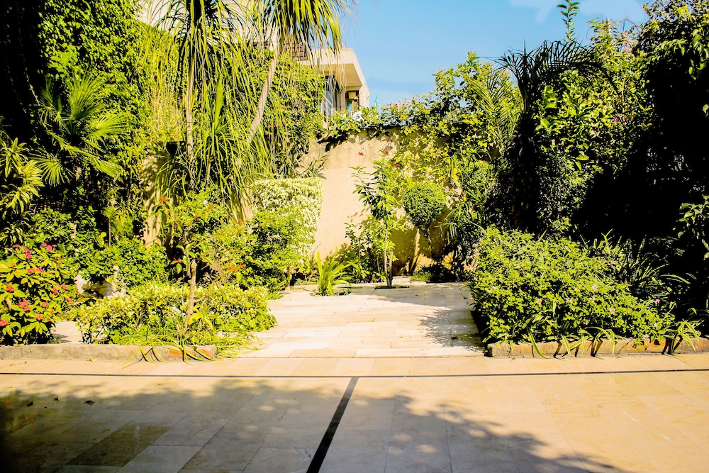 Lahore Guest House