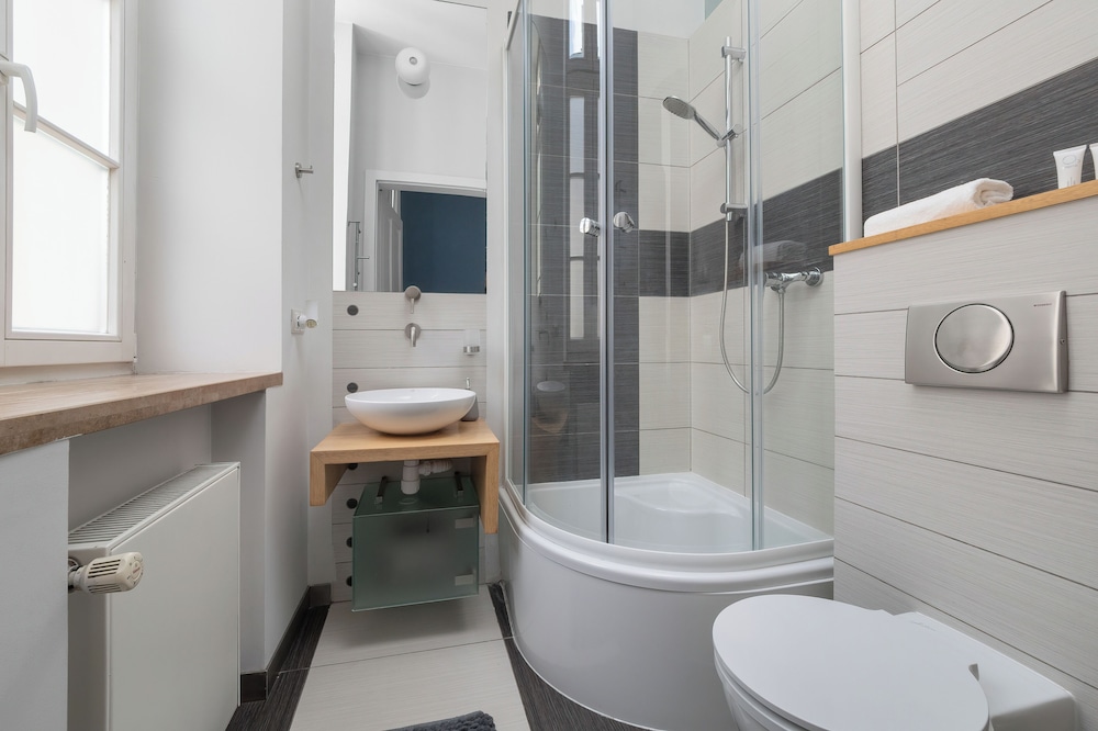Exceptional Apartment for 4 by Renters view 3