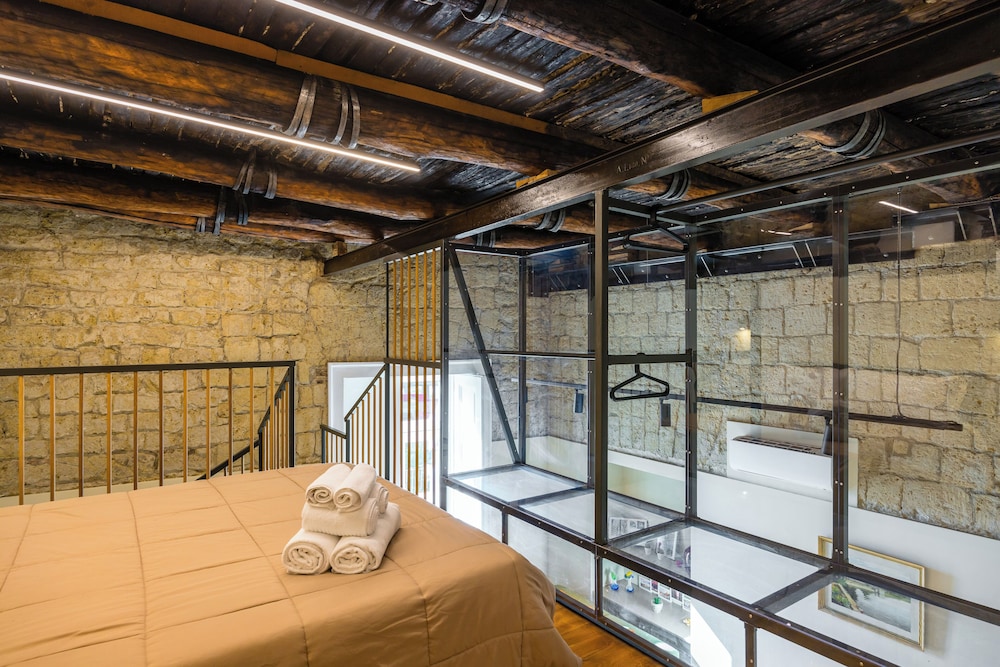 La Pinacoteca Aparthotel by NapoliApartments